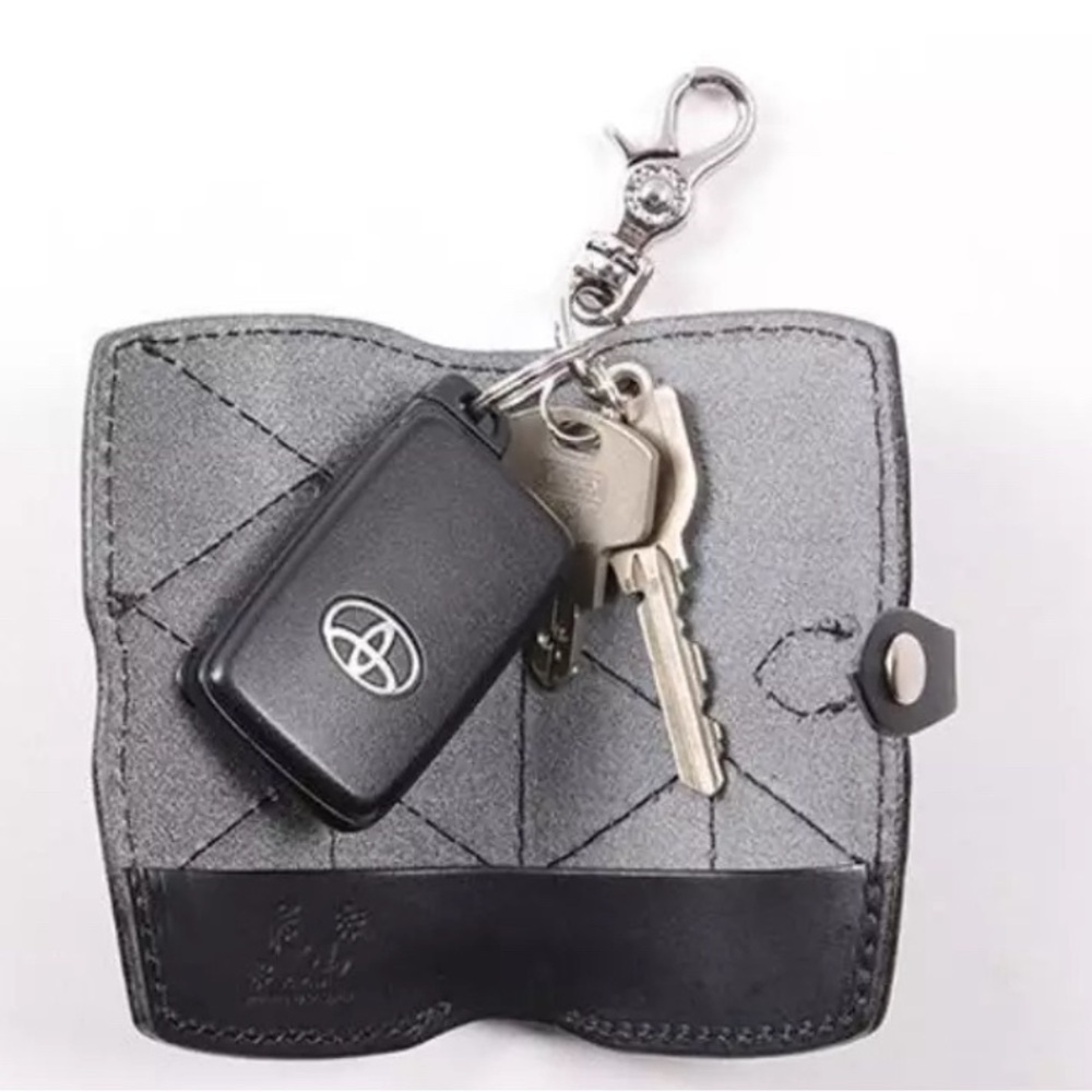 DEGNER Hanayama Key Case Japanese Pattern Miyako Sakura Key Ring Genuine Leather - Picture 2 of 7
